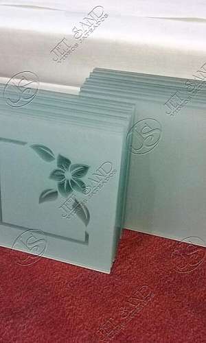 Jateamento de Vidros Comuns Jateamento de Vidros Comuns