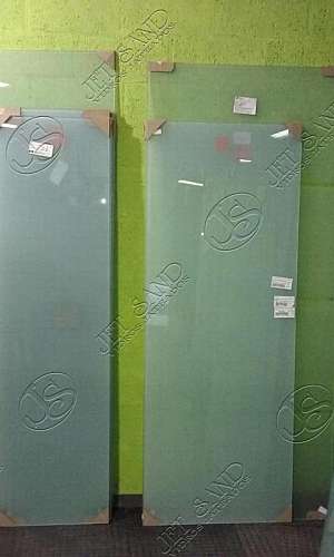 Jateamento de Vidros Temperados Jateamento de Vidros Temperados